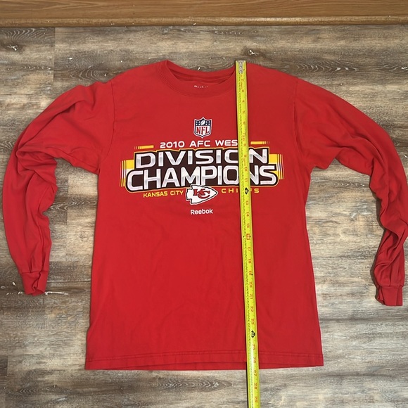 Kansas City Chiefs men’s M long sleeve 2010 AFC West champions red logo tshirt - Picture 8 of 9